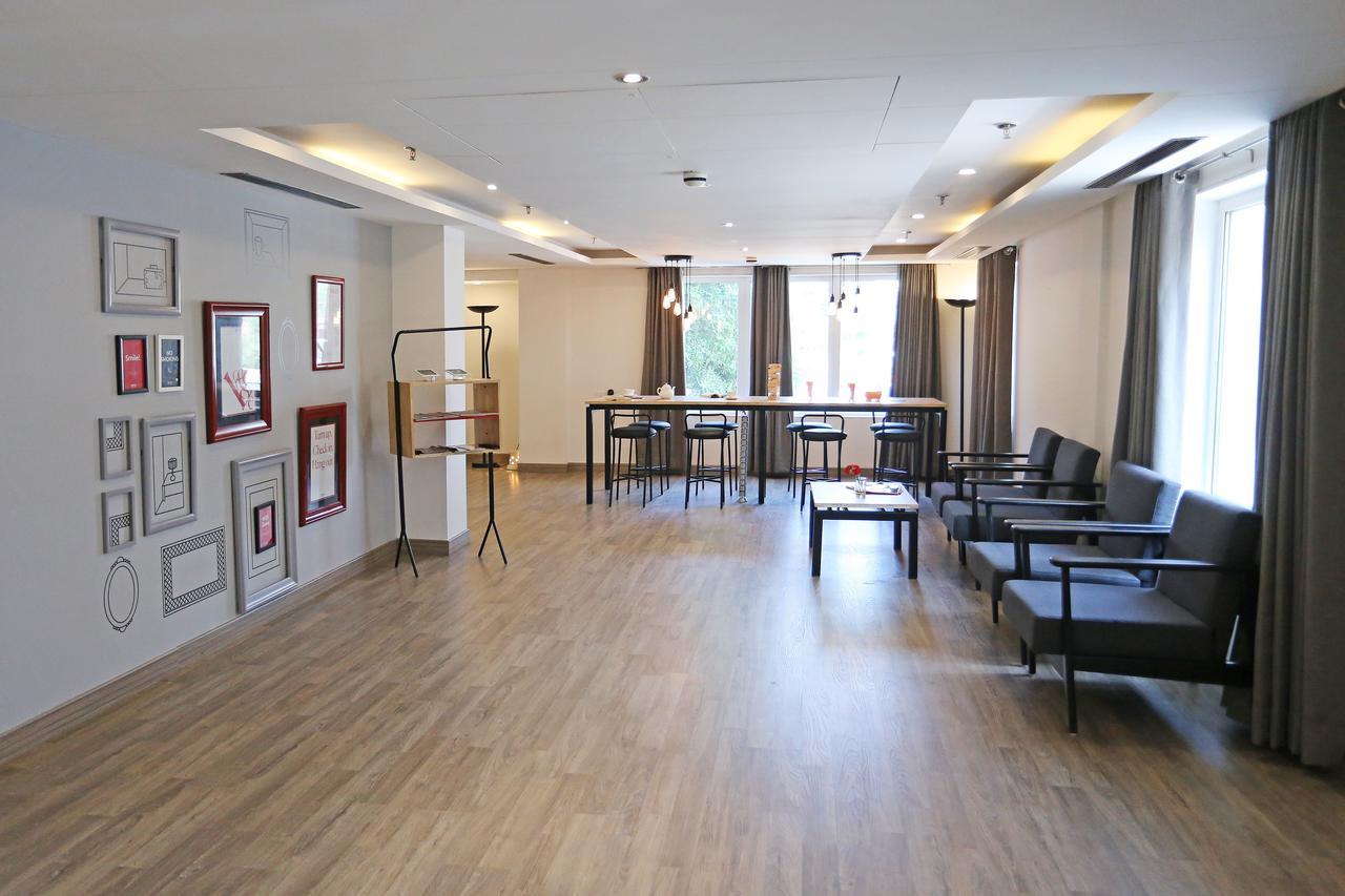 Hotel Oyo Townhouse 015 Lajpat Nagar Nové Dillí Exteriér fotografie